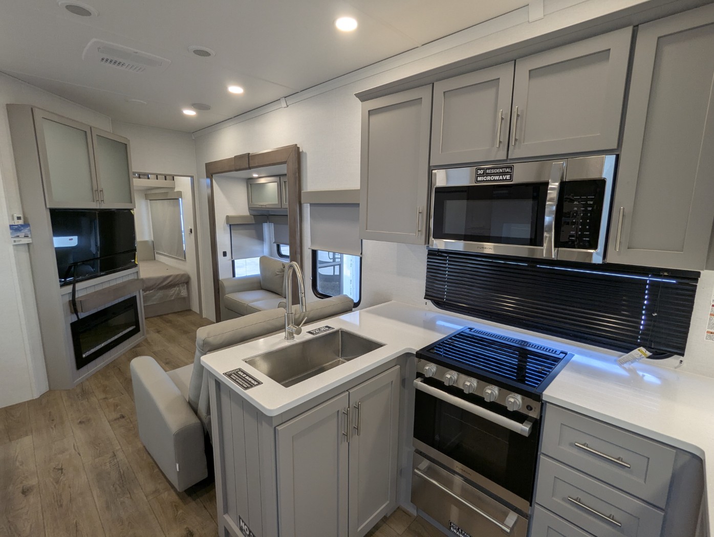 2026 Alliance RV Avenue 38DBL - Image 13