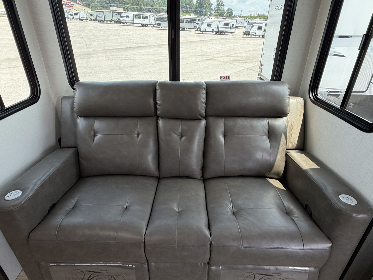 2027 VENTURE RV SPORTTREK 336VRK - Image 36