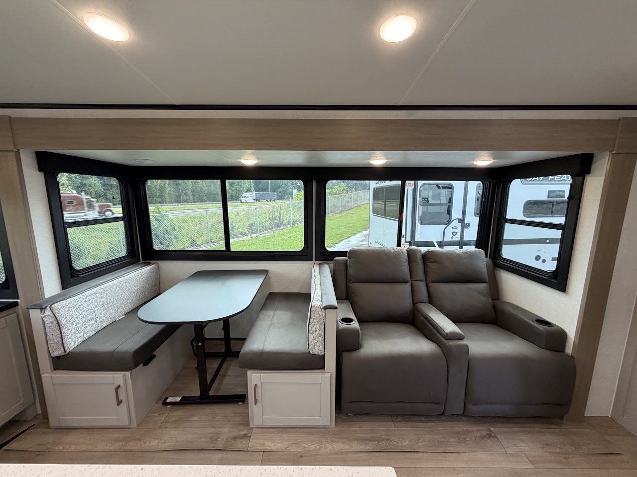 2027 JAYCO JAY FEATHER 27MK - Image 15