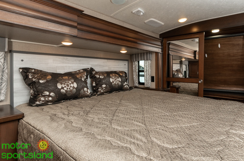 2017 Keystone Montana Legacy 3720RL - Image 34