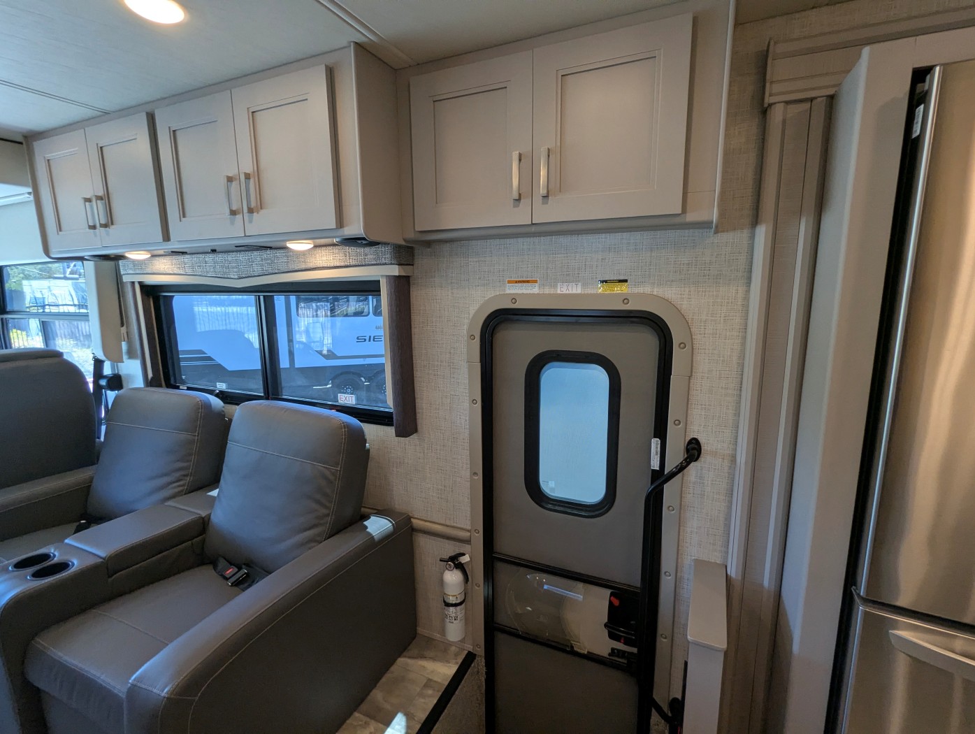 2023 Thor Motor Coach Challenger 37DS - Image 23