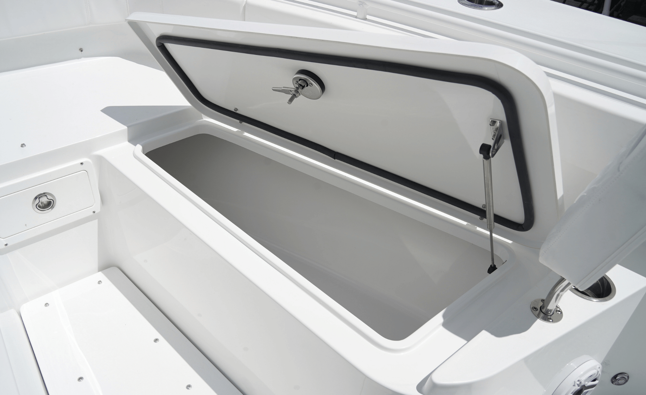 2027 SEA HUNT ULTRA 305SE - Image 66