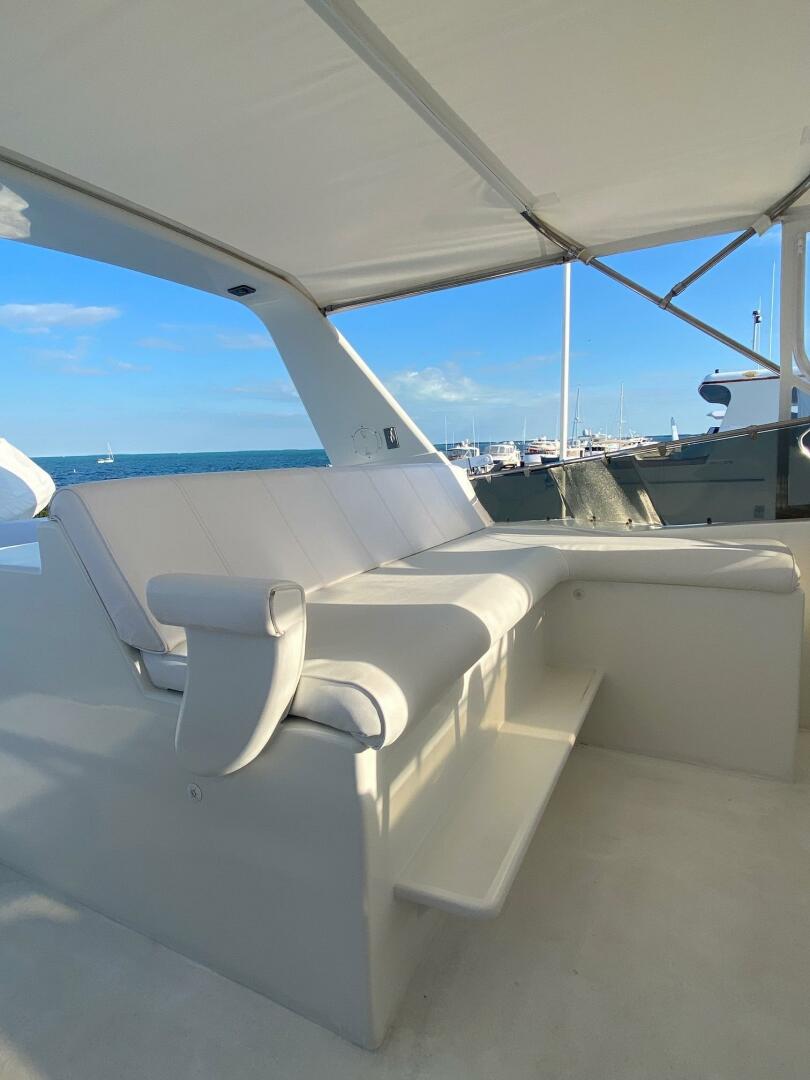1994 Hatteras 70 Cockpit Motor Yacht - Image 15
