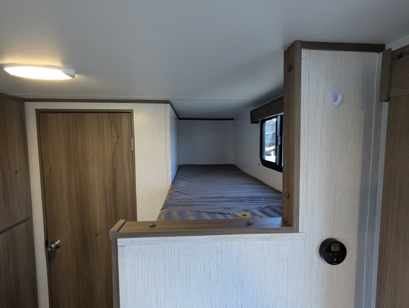 2024 Cruiser RV Hitch 18BHS - Image 17