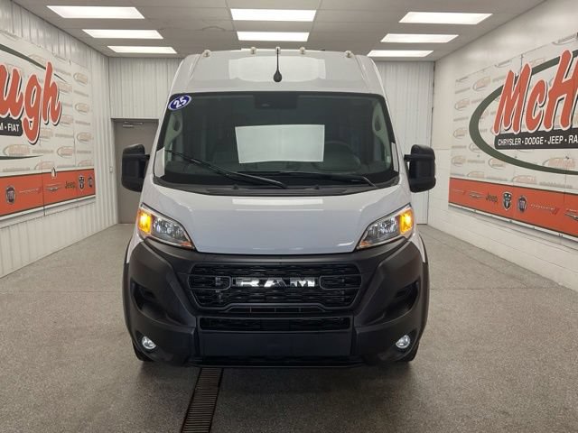 2025 Ram ProMaster Cargo Van Tradesman - Image 2