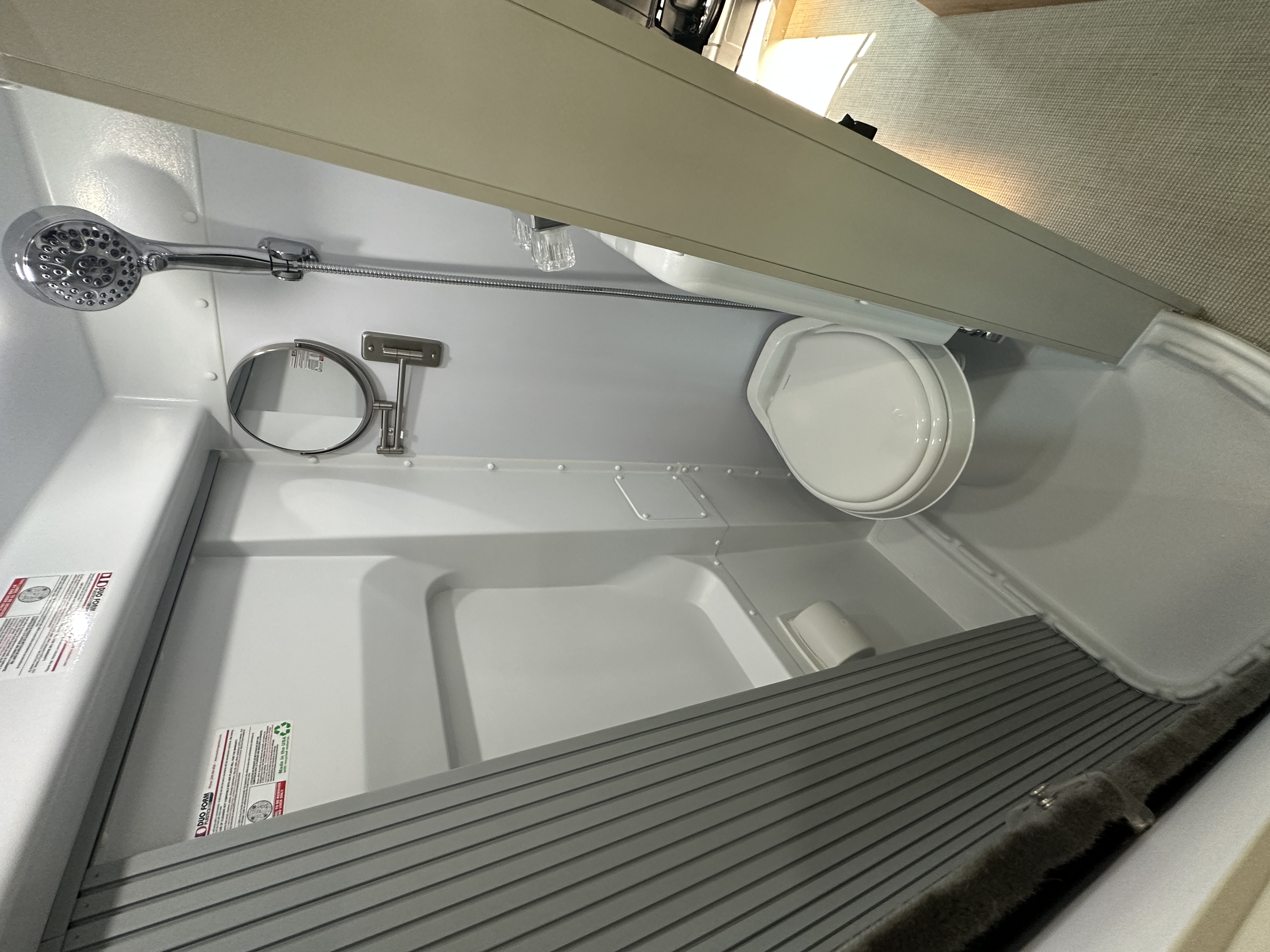 2026 Airstream Rangeline Pop Top - Image 19