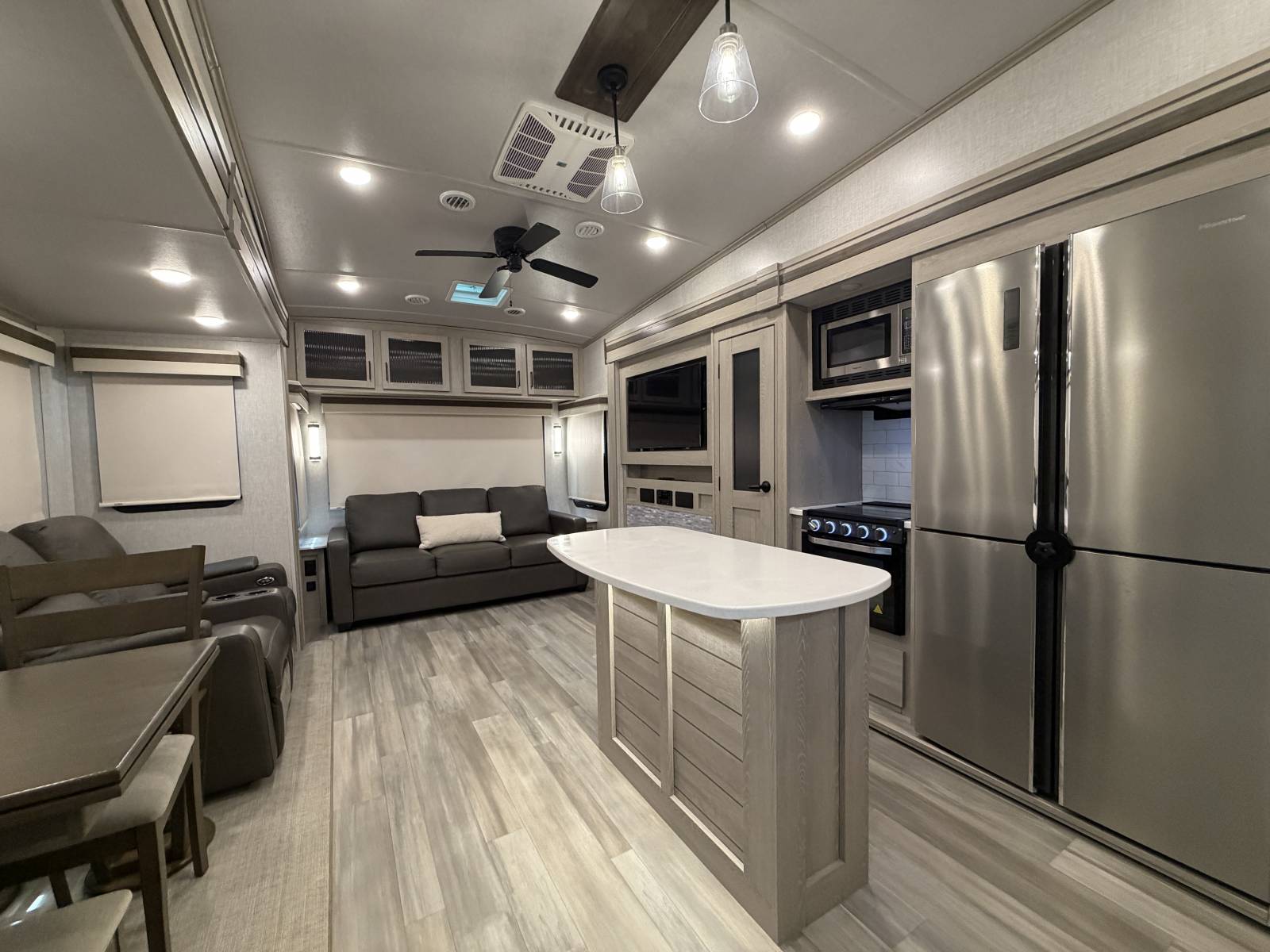 2022 Forest River Rockwood Ultra Lite 2883WS - Image 6