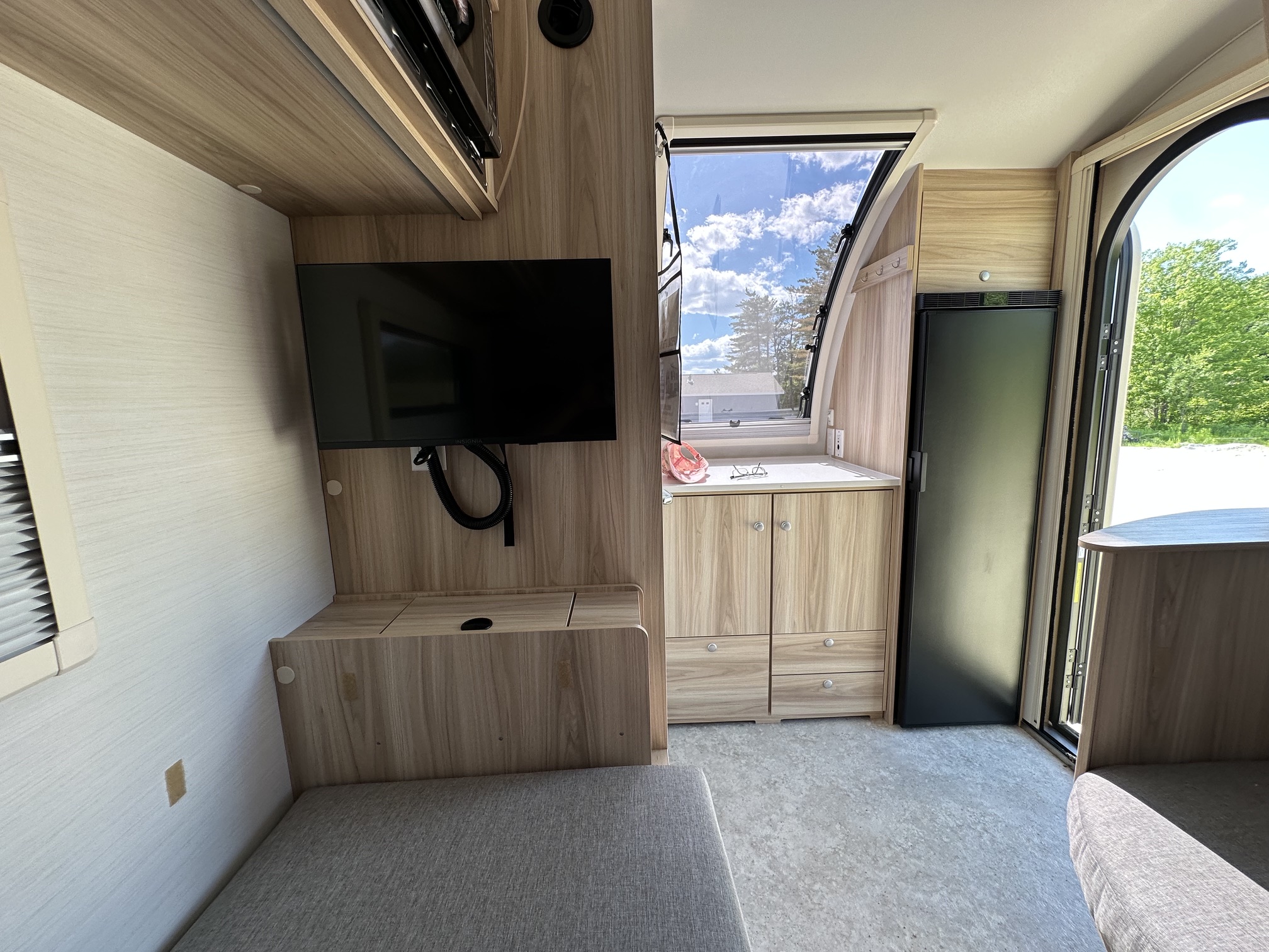 2026 NuCamp TAB 360 Boondock Black Canyon - Image 13