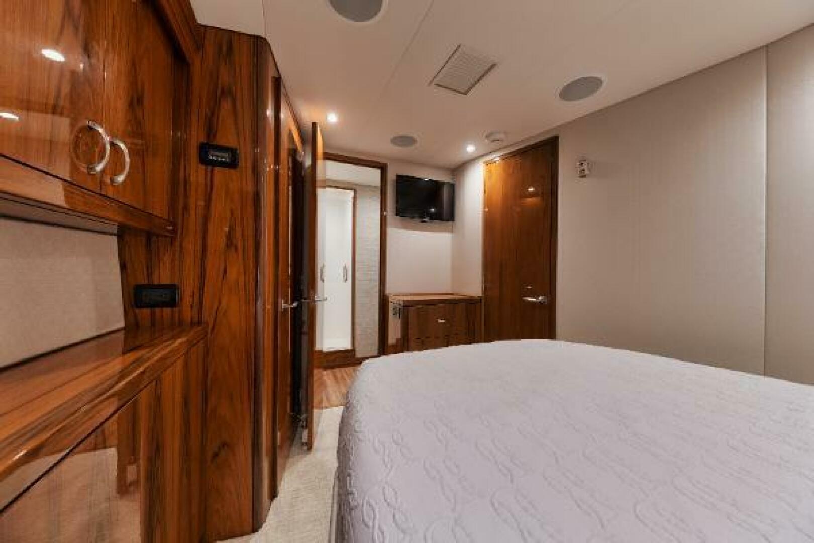 2018 Hatteras Hatteras GT54 Base - Image 26