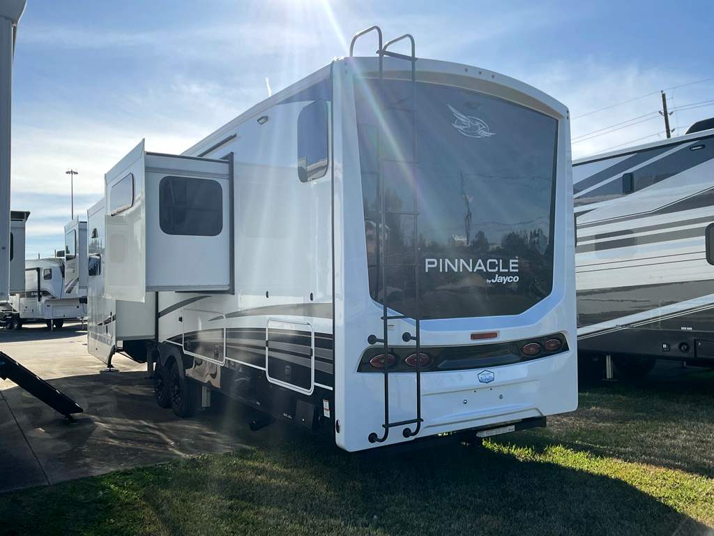 2026 JAYCO PINNACLE 39 FLOK - Image 3