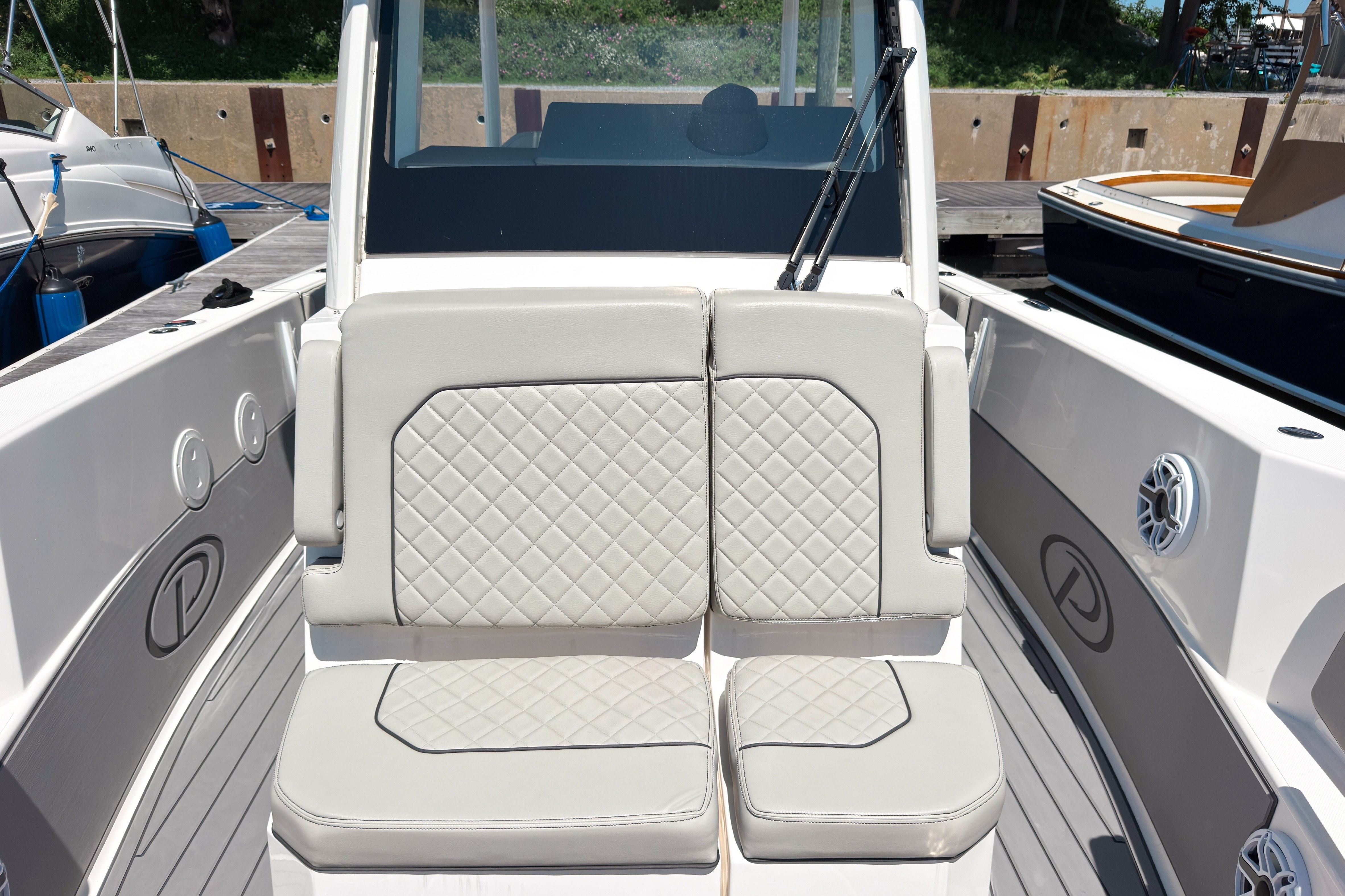 2022 PURSUIT S 288 Sport Base - Image 11