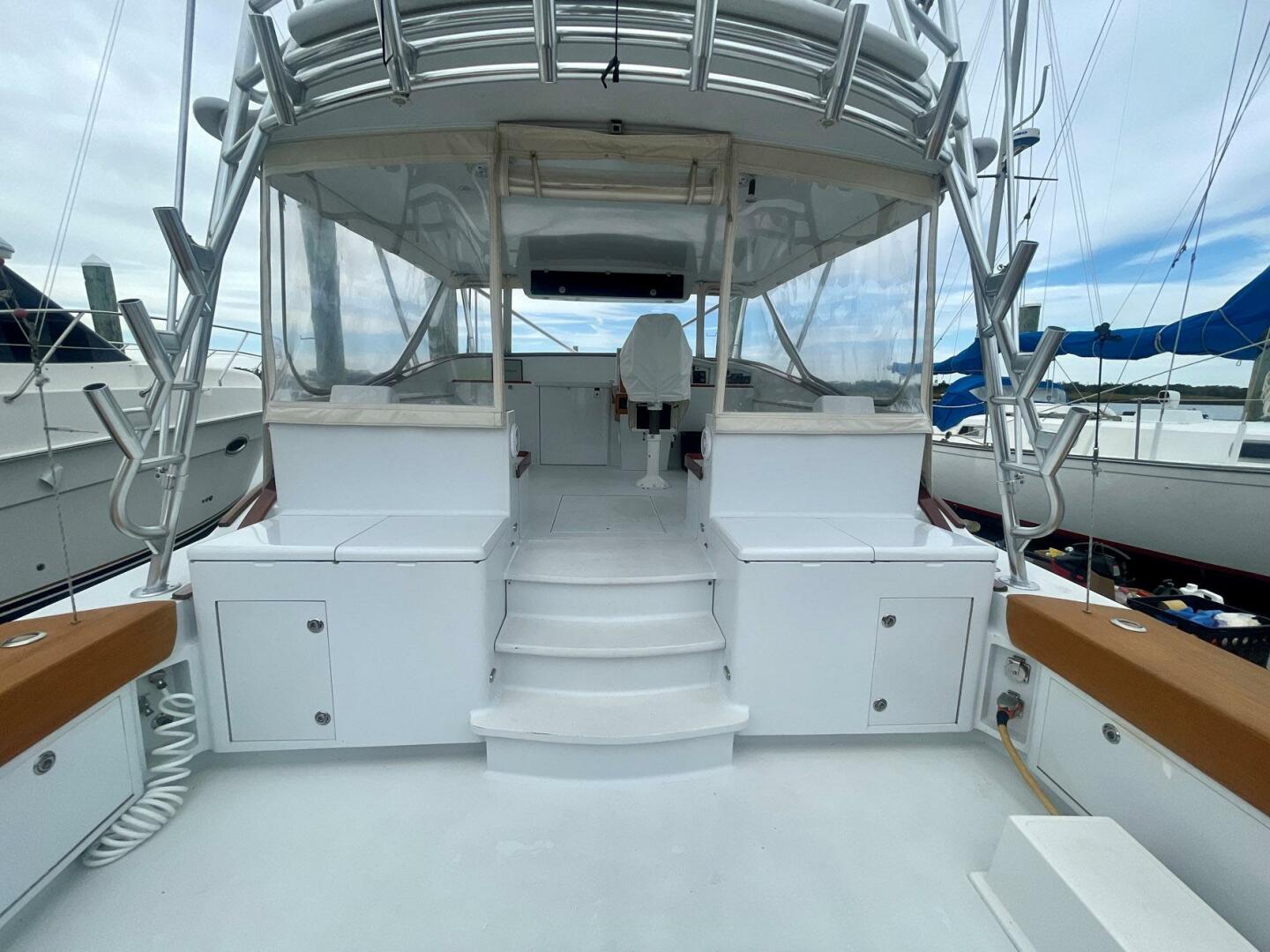 2005 Custom Carolina 40 DeSanti - Image 50