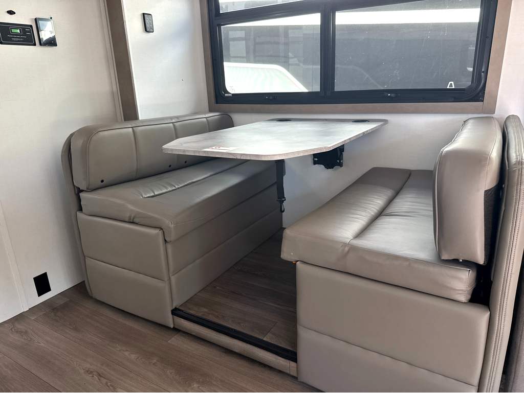 2027 JAYCO GREYHAWK 29MV - Image 18