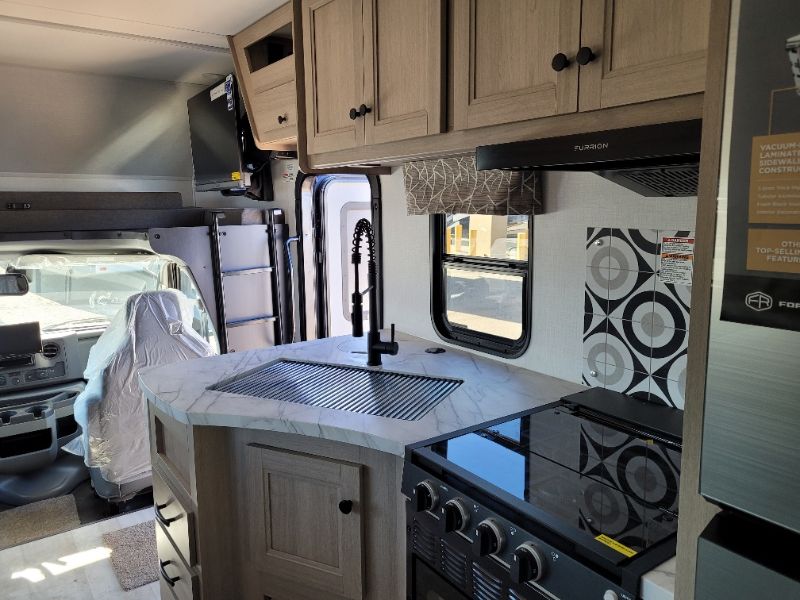 2026 Forest River Sunseeker 2500TSF - Image 24