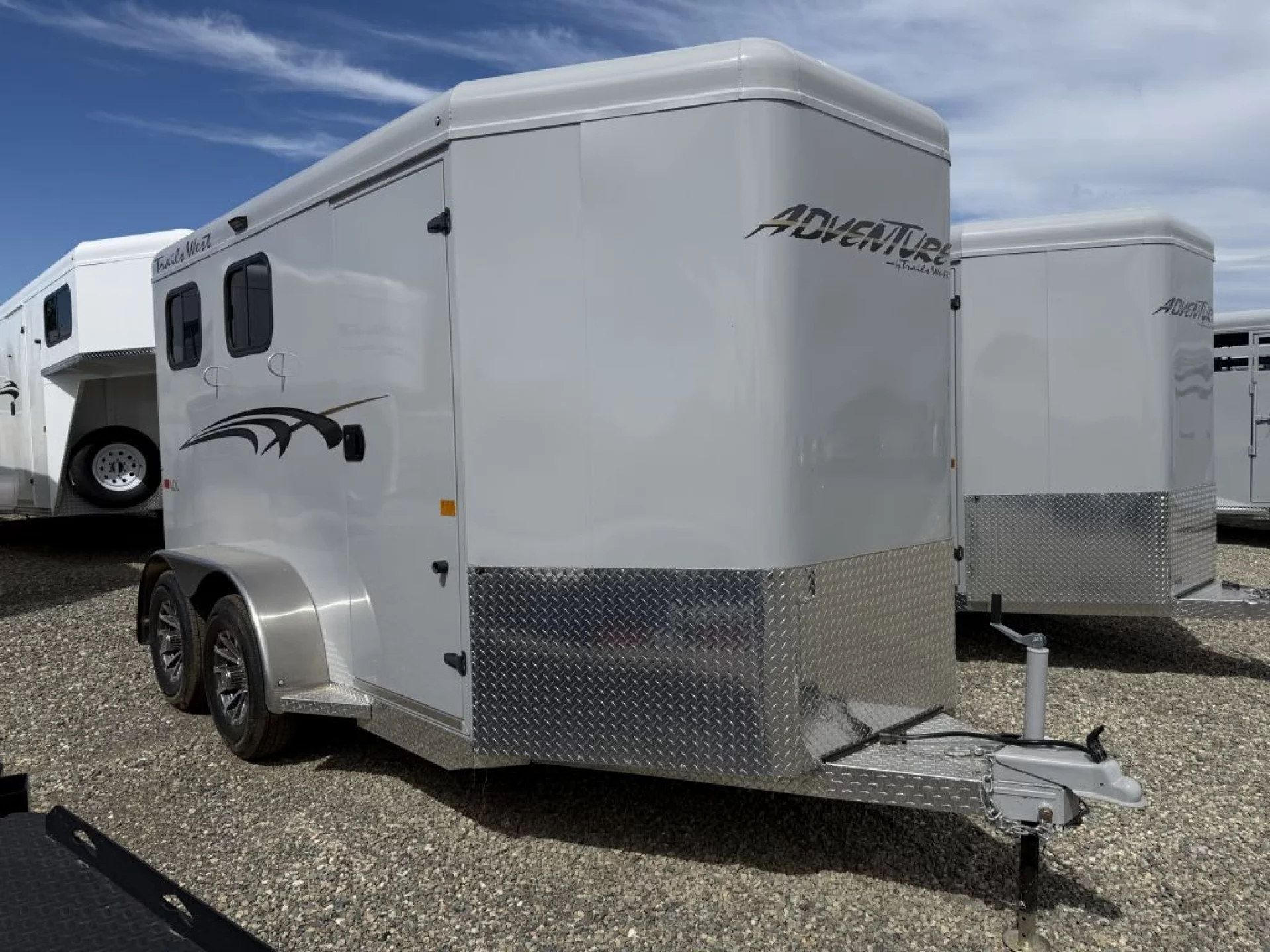 2026 TRAILS WEST TRAILS WEST ADVENTURE MX II 2 HORSE BUMPER PULL 2H BP 2 HORSE - Image 1