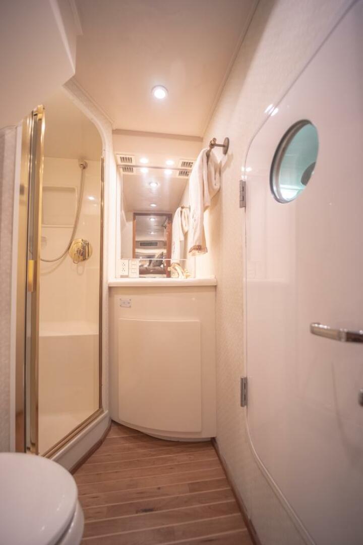 2003 Viking 65 EB - Image 26