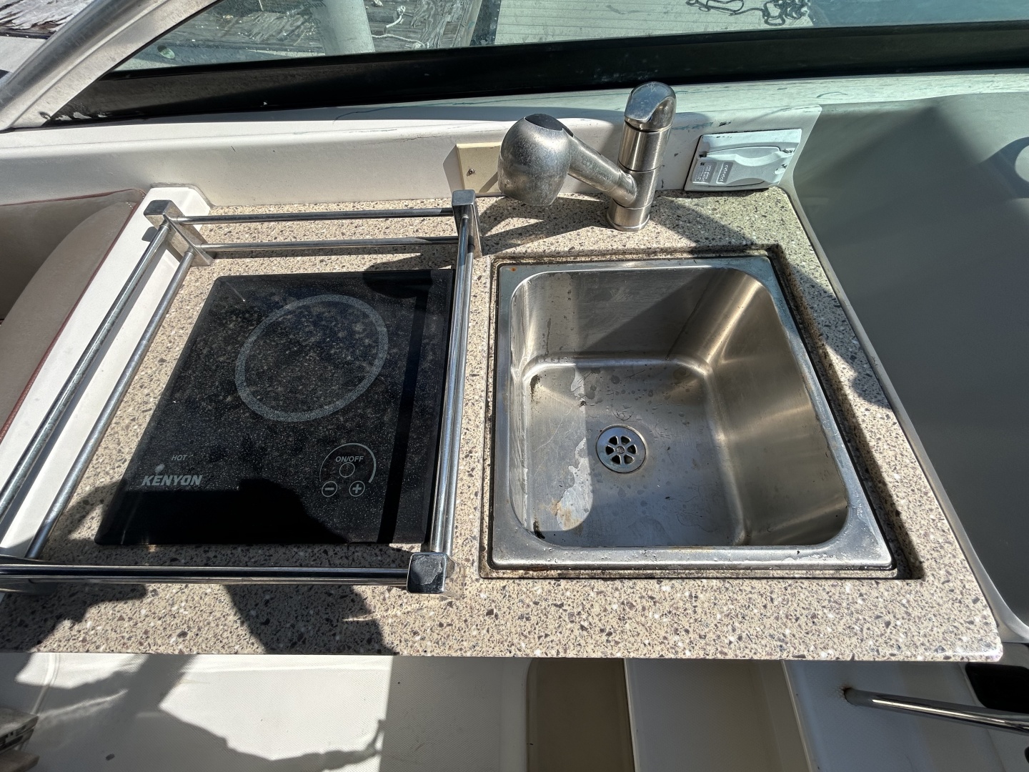 2014 Sea Ray - Image 69