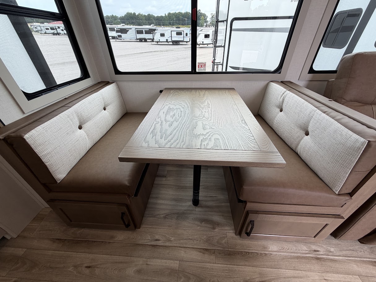 2027 VENTURE RV SPORTTREK 333VIK - Image 27