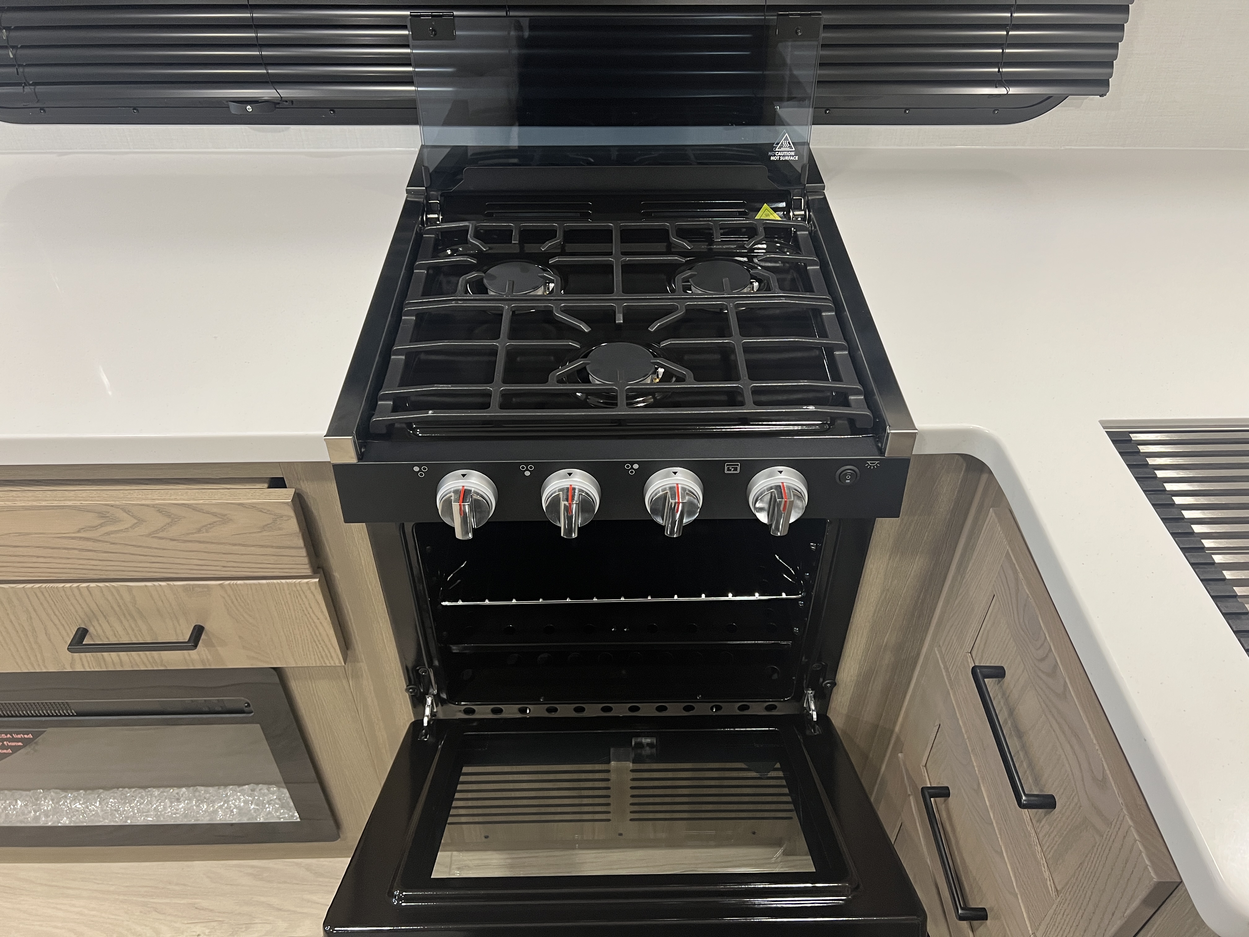2027 Forest River Rockwood Mini Lite 2213S - Image 14