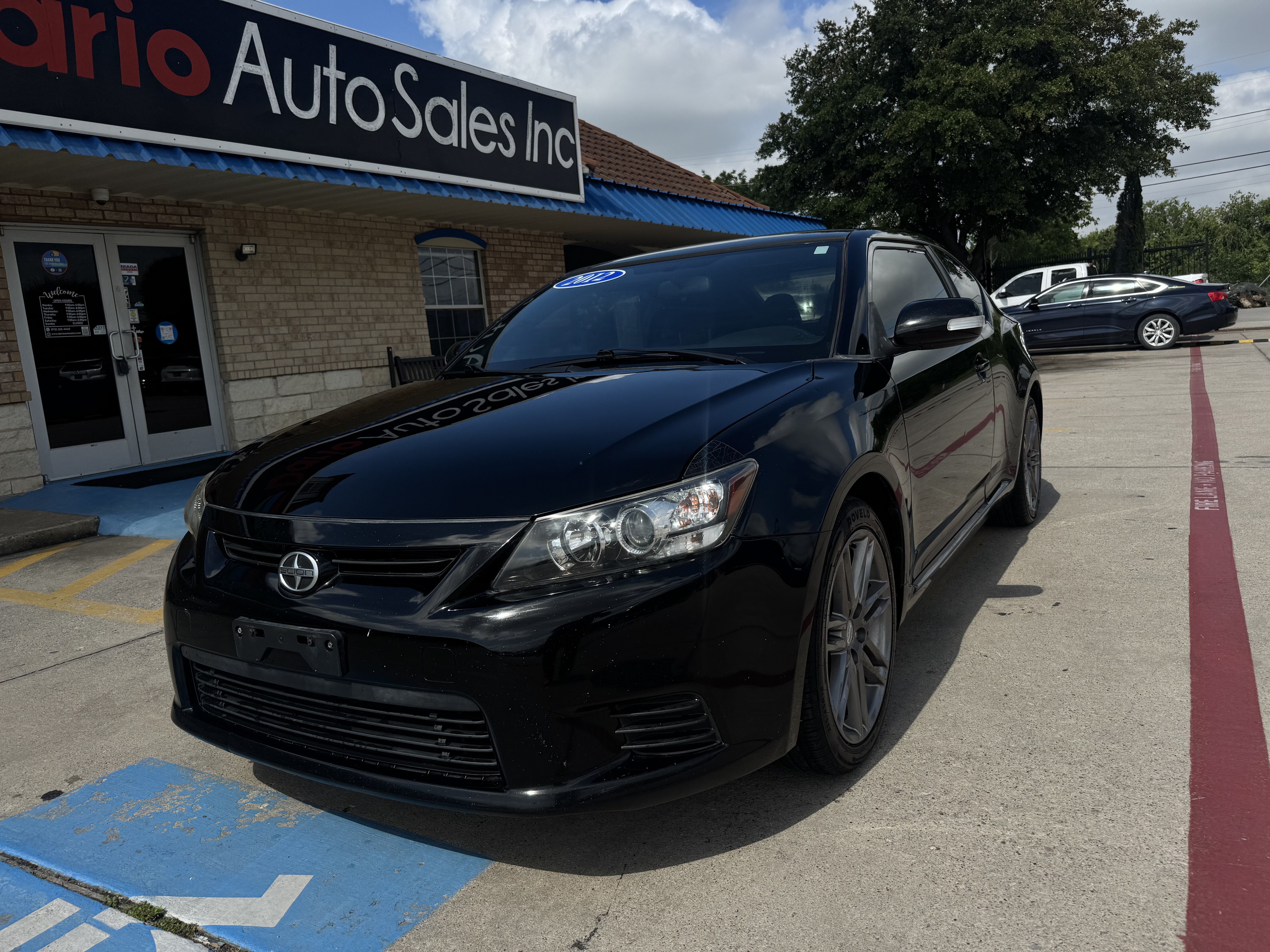 2012 Scion tC-4 Cyl. Liftback 3D - Image 1