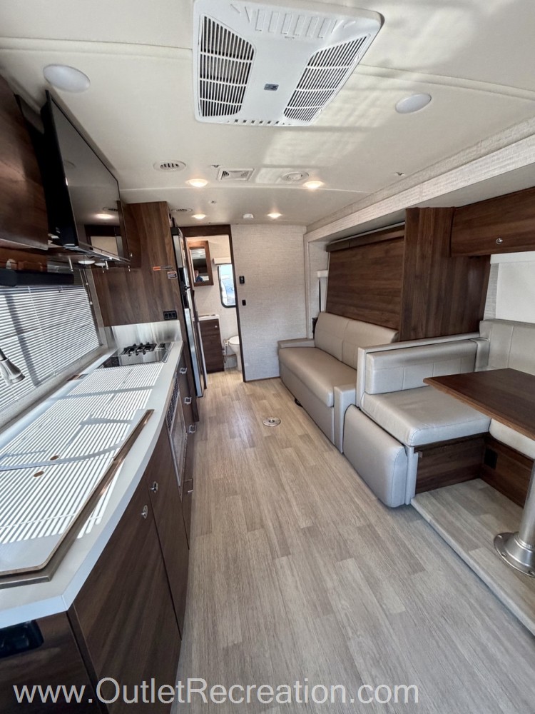 2020 Winnebago View 24D - Image 15