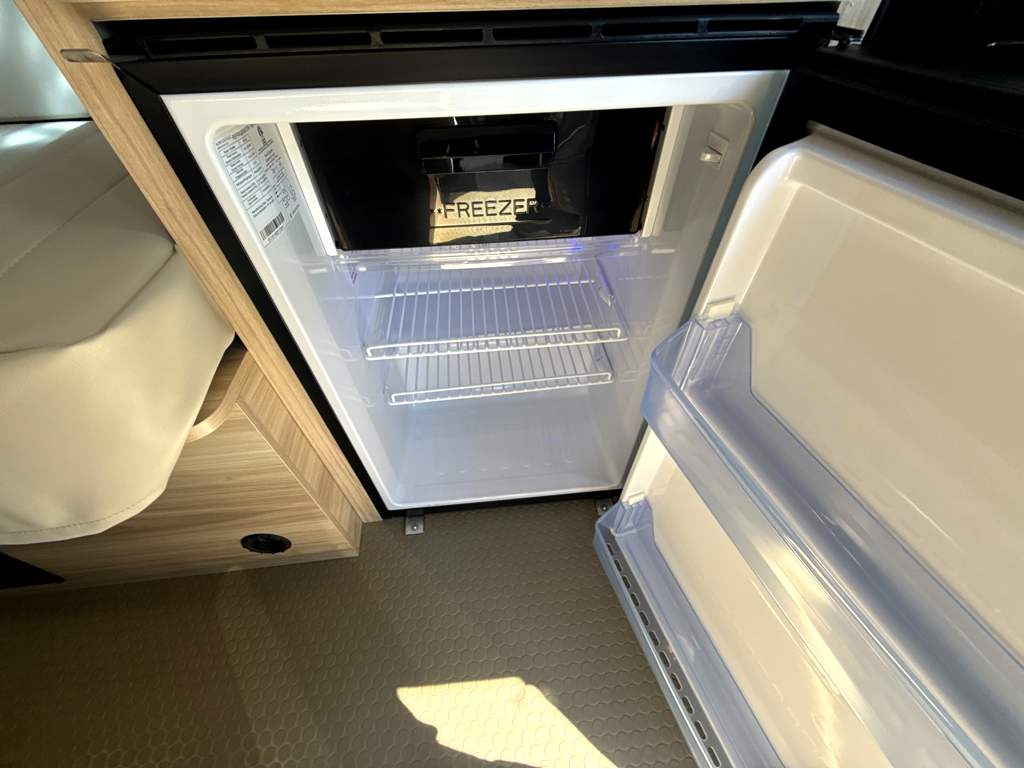 2027 ENTEGRA COACH ETHOS 20T - Image 14