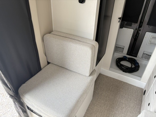 2025 JAYCO COMET 18C - Image 11