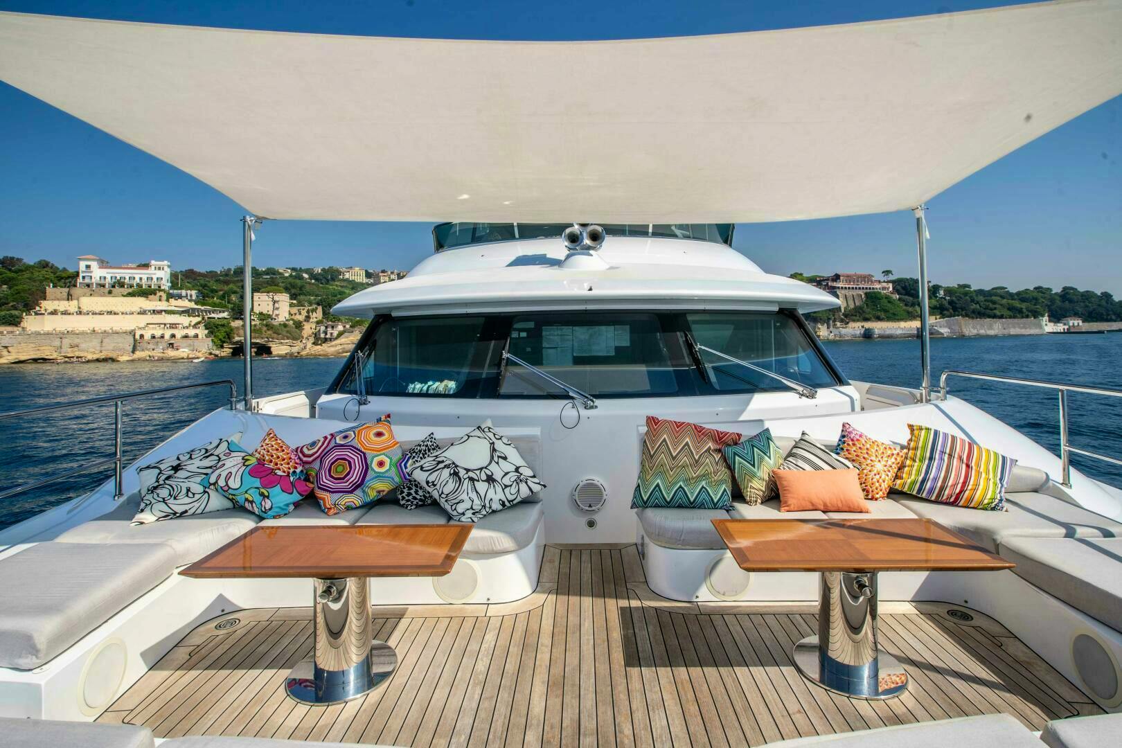 2015 Benetti Benetti Classic 121 - Image 20