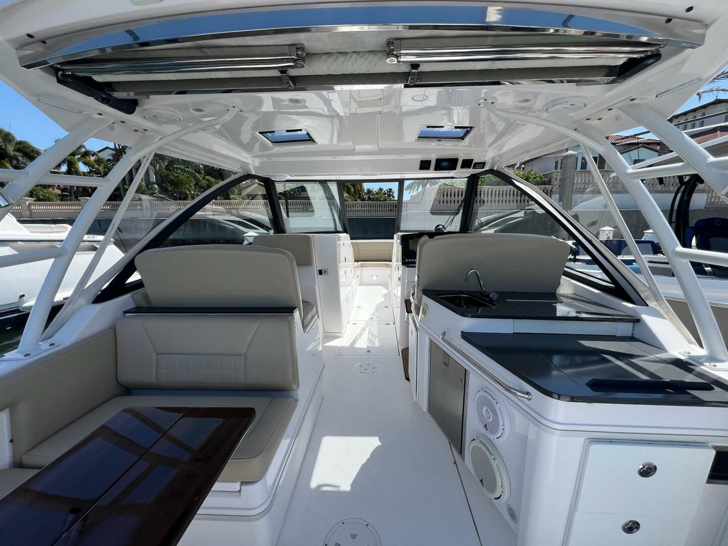 2019 Everglades 340 Dual Console - Image 15