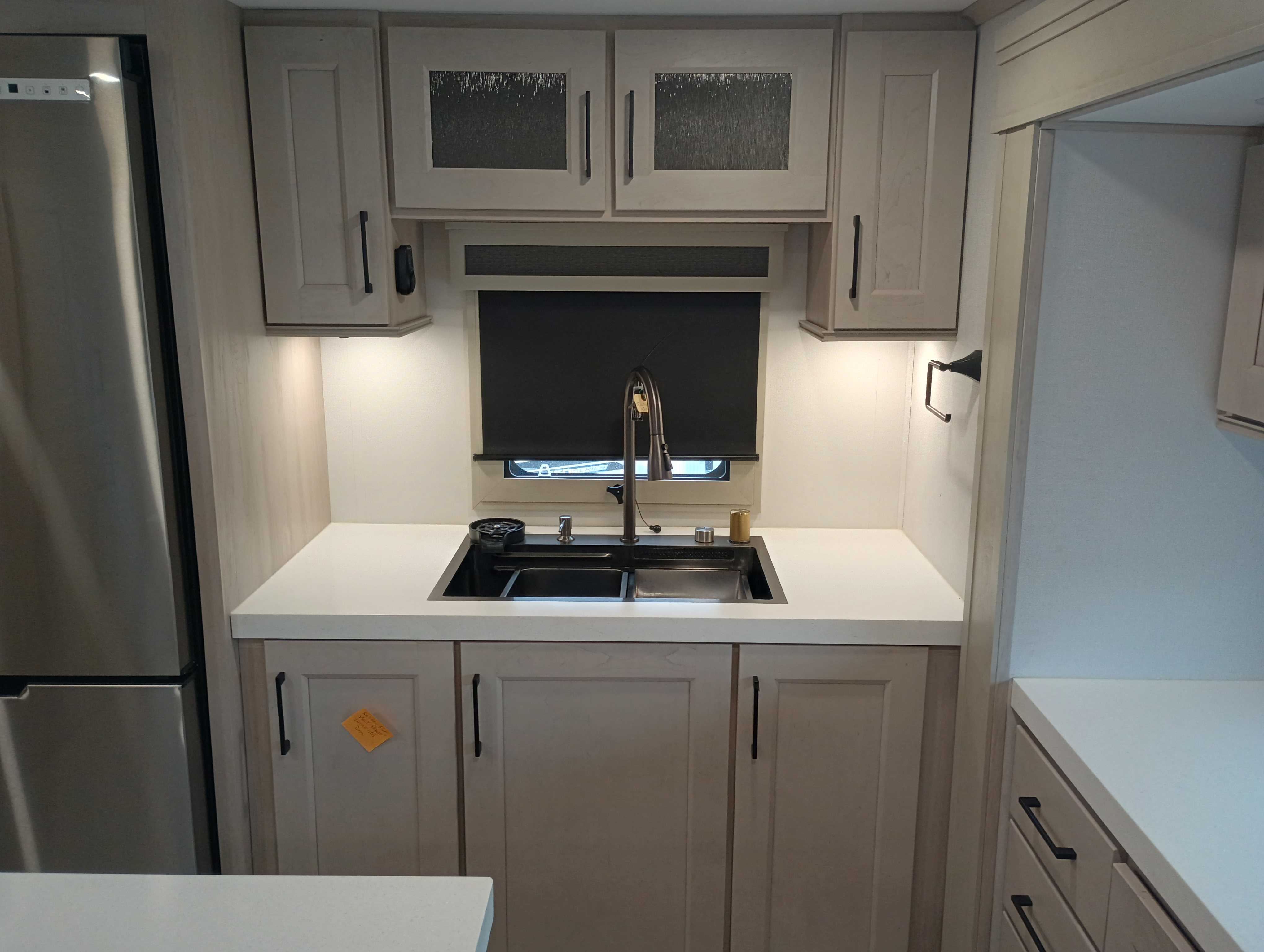 2025 Grand Design Solitude 390RK - Image 9