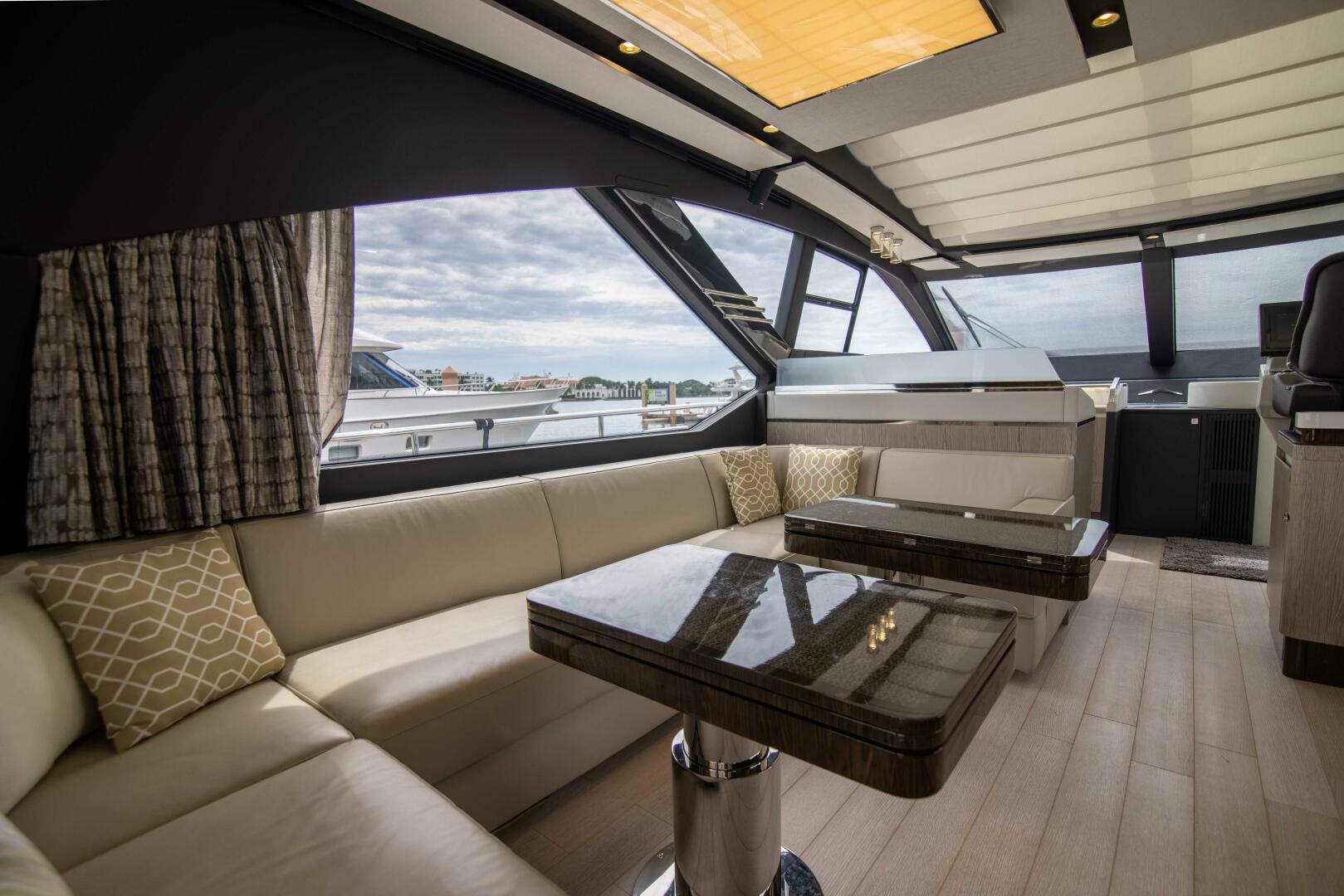 2019 Azimut S7 - Image 12