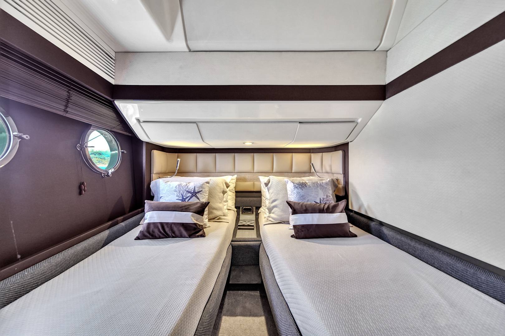 2012 Azimut 64 FLY - Image 74