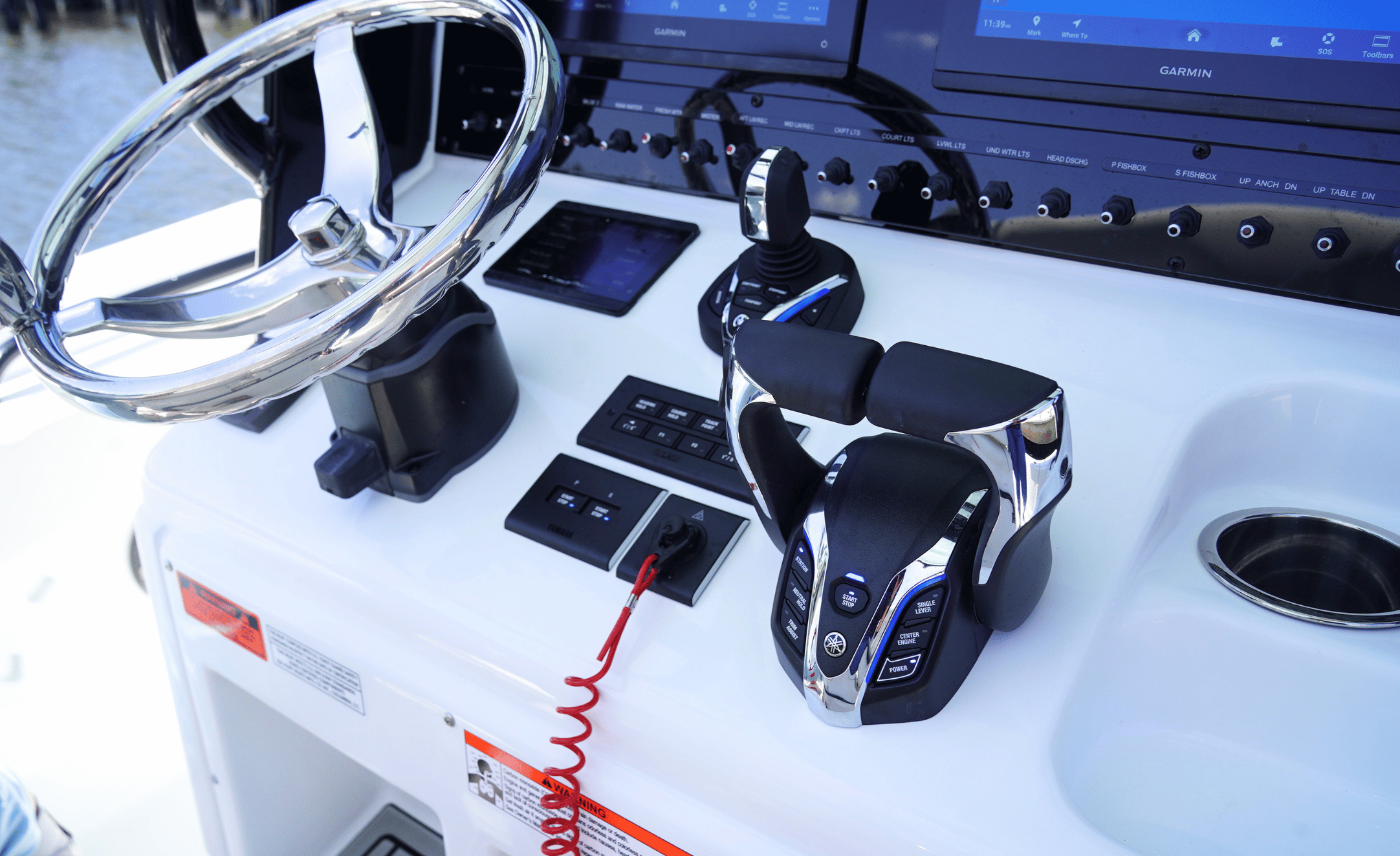 2027 SEA HUNT ULTRA 265SE - Image 24