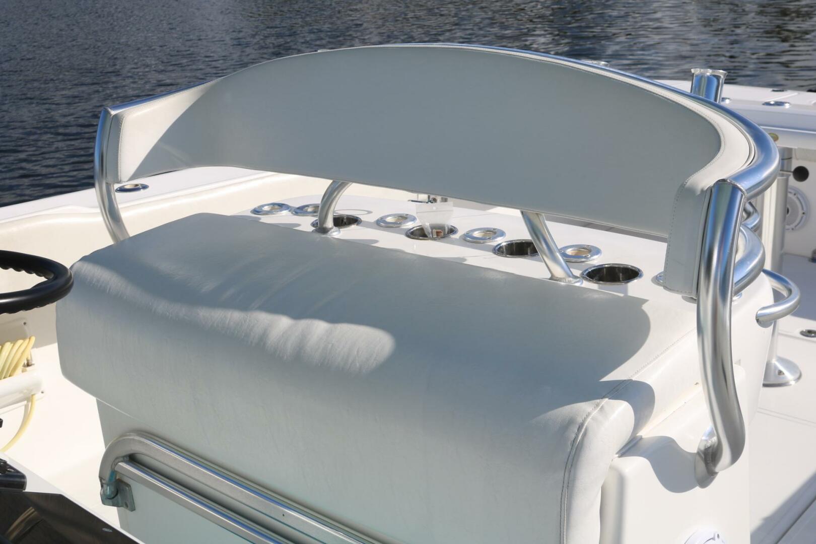 2008 Venture 39 Center Console - Image 10