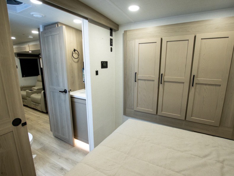 2026 Forest River Rockwood Ultra Lite 2618RD - Image 24