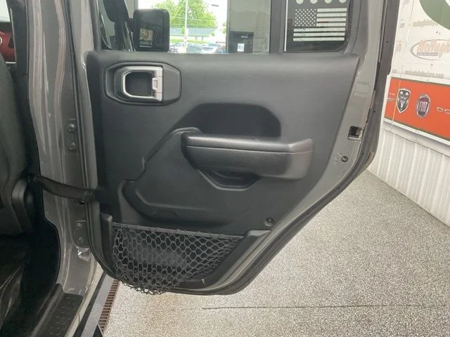 2020 Jeep Gladiator Crew Cab Rubicon 4WD - Image 22