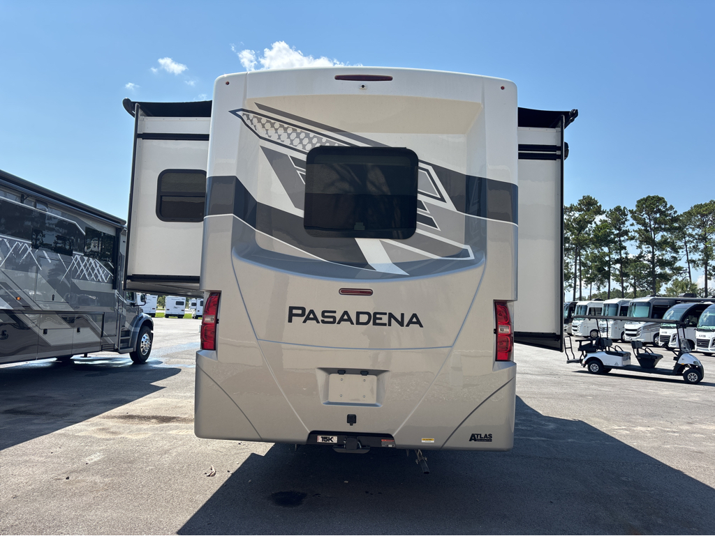 2026 THOR MOTOR COACH PASADENA 38FX - Image 5