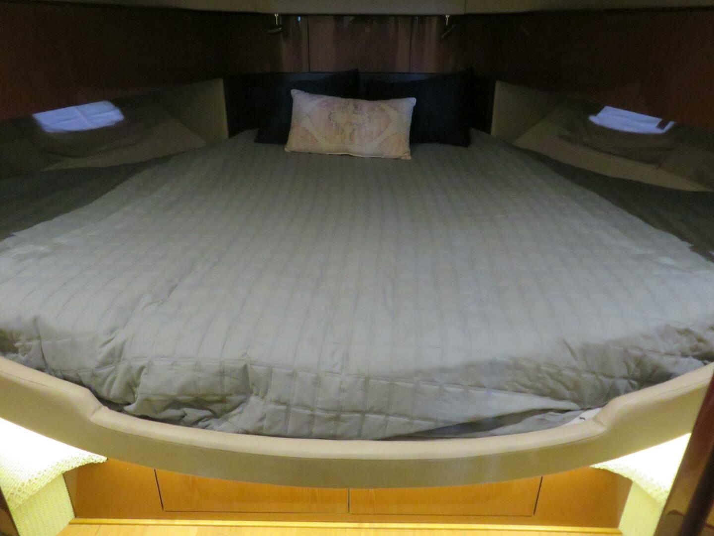 2015 Sea Ray - Image 25