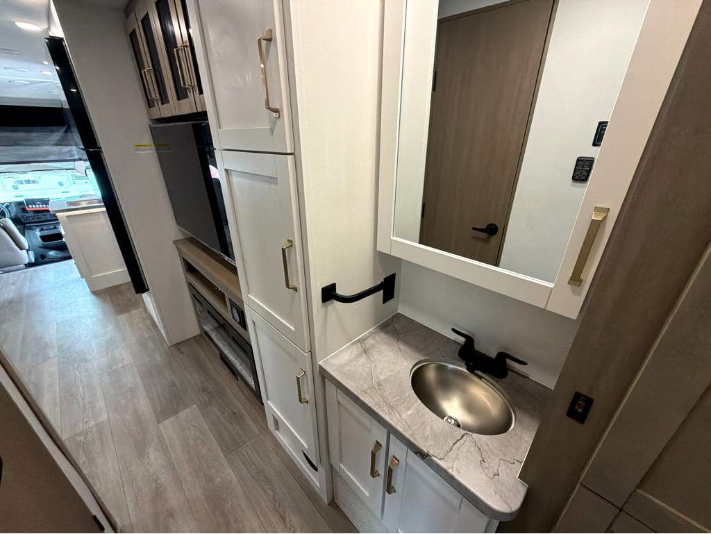 2027 JAYCO GREYHAWK 30Z - Image 18