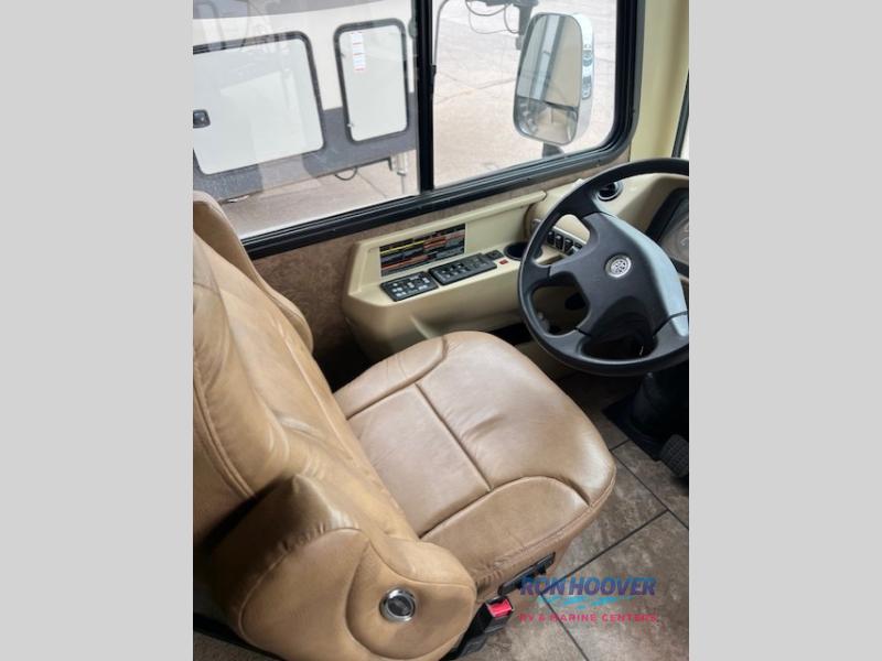 2014 TIFFIN 32BR - Image 11