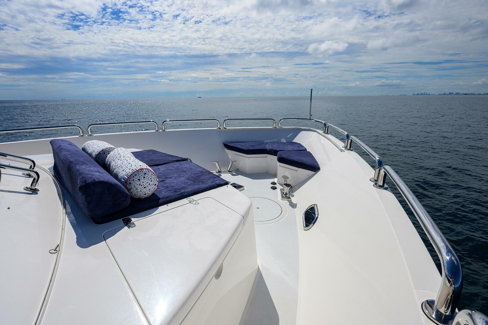 2018 Hargrave Raised Pilothouse - Image 6