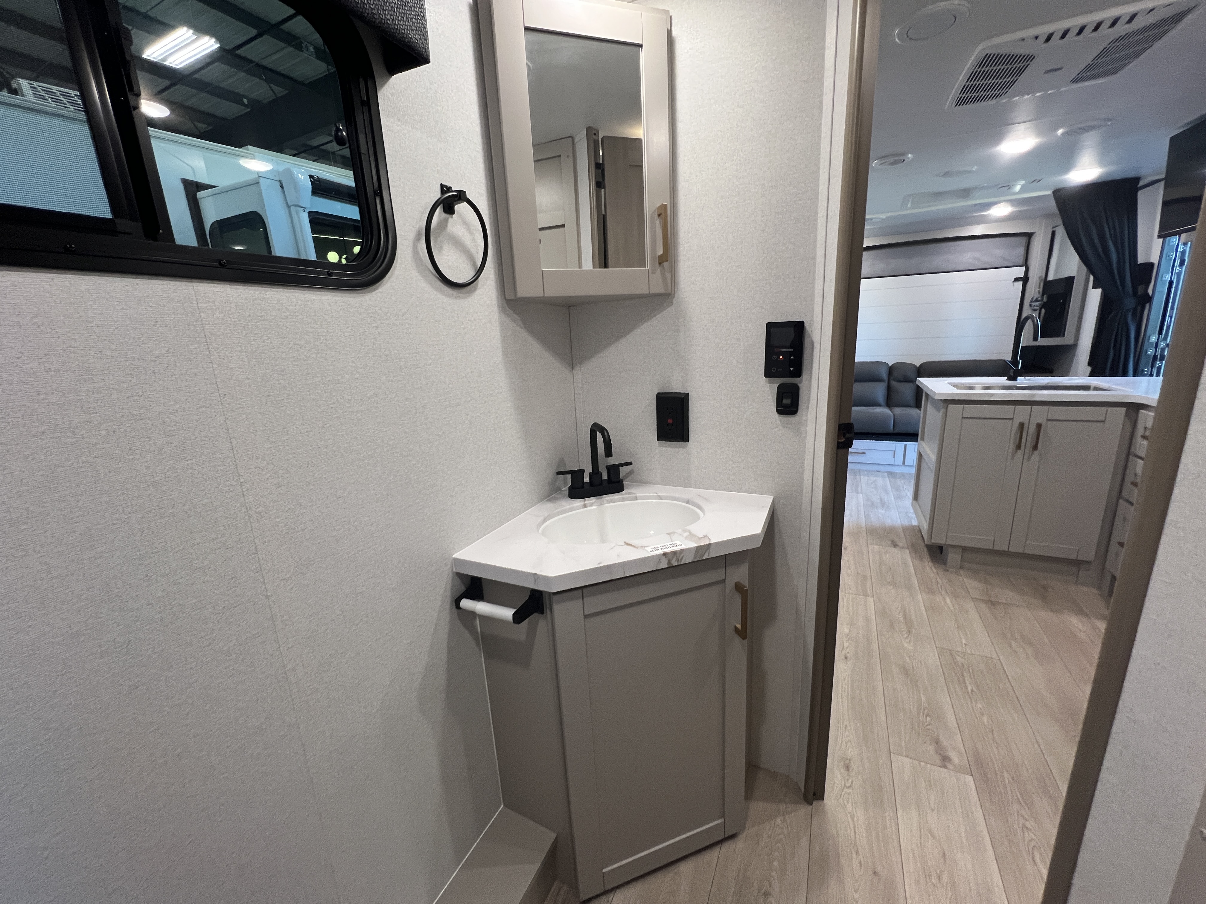 2027 Jayco Jay Feather 21MBH - Image 20