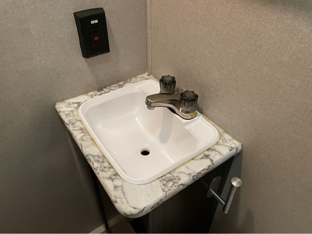2019 Keystone Springdale Mini 1800BH - Image 15