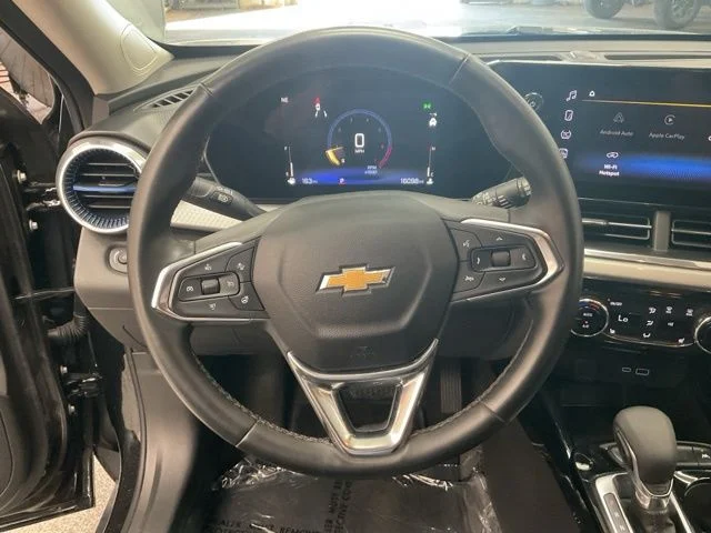 2025 Chevrolet Trax FWD 4dr LT - Image 14