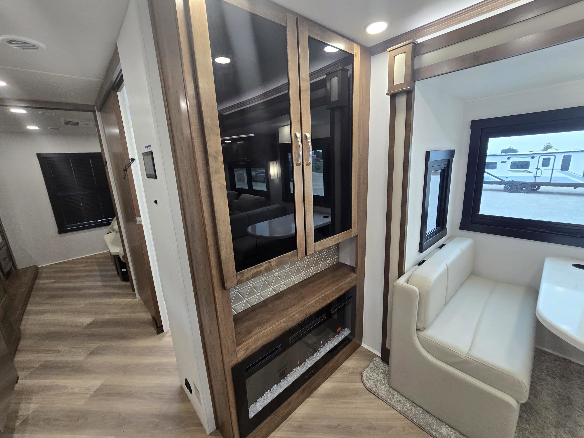 2026 JAYCO SENECA 37M - Image 18