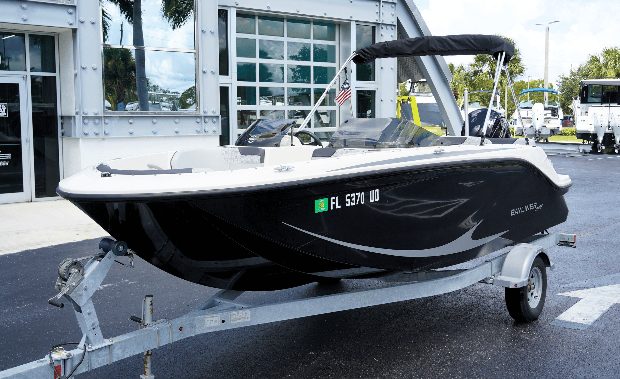2024 BAYLINER M19 - Image 2