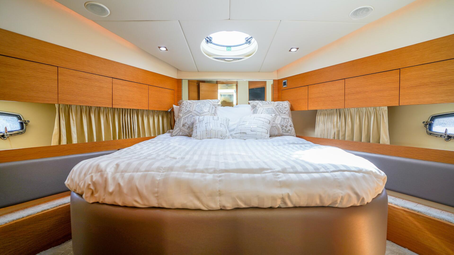 2009 Fairline - Image 33