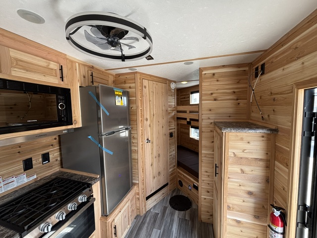 2027 ICE CASTLE RV EXTREME III 8X21 - Image 22