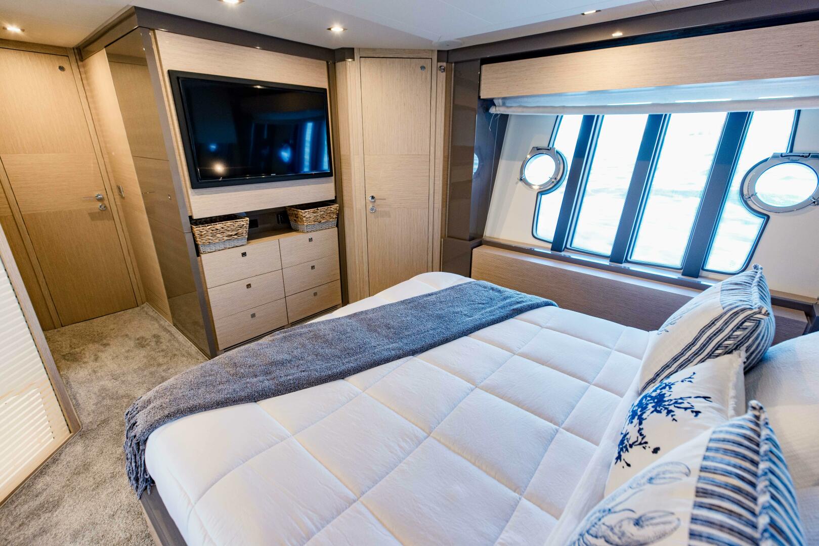 2017 Ferretti Yachts 750 - Image 75
