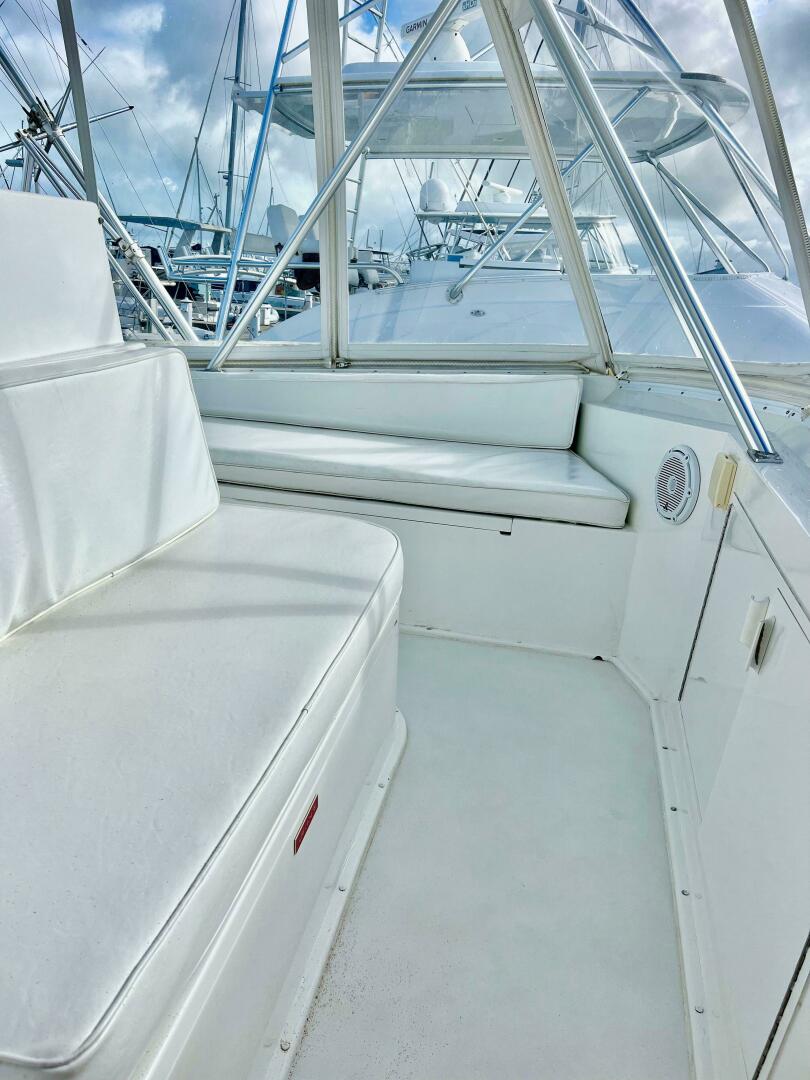 1997 Viking 43 Convertible - Image 19